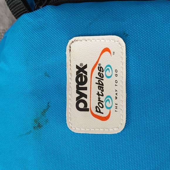 Pyrex portables insulated to go carriers - Picture 11 of 11